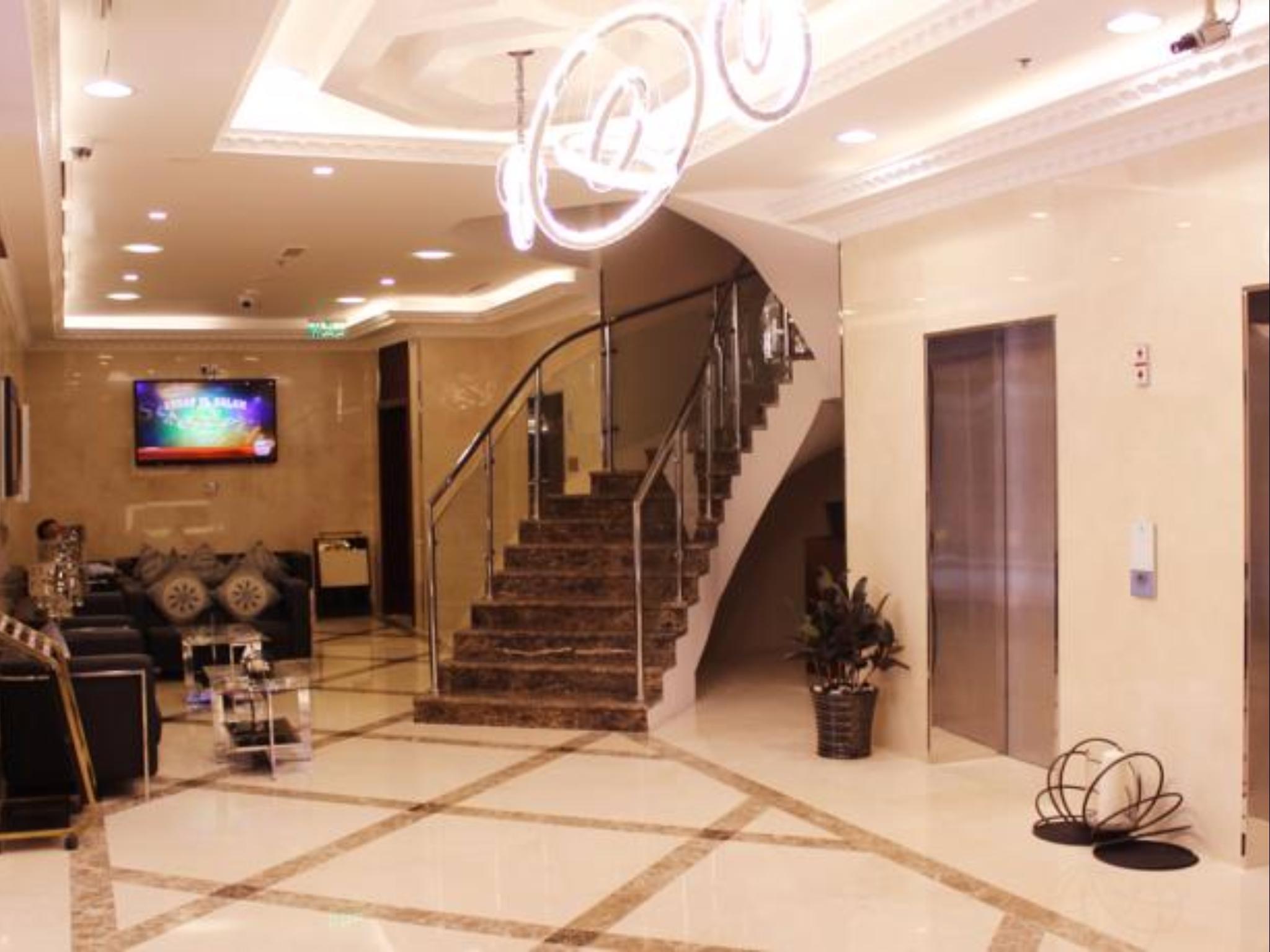 Montreal Naif Hotel Dubai Buitenkant foto