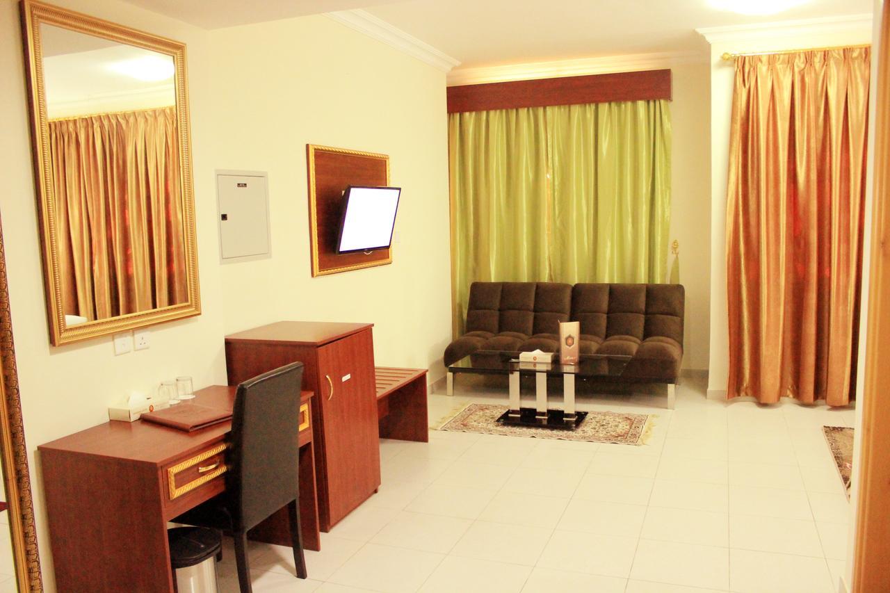 Montreal Naif Hotel Dubai Buitenkant foto
