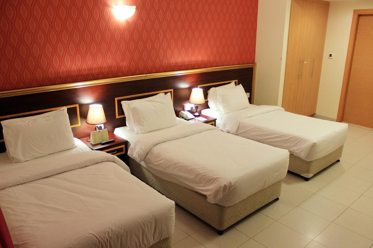 Montreal Naif Hotel Dubai Buitenkant foto