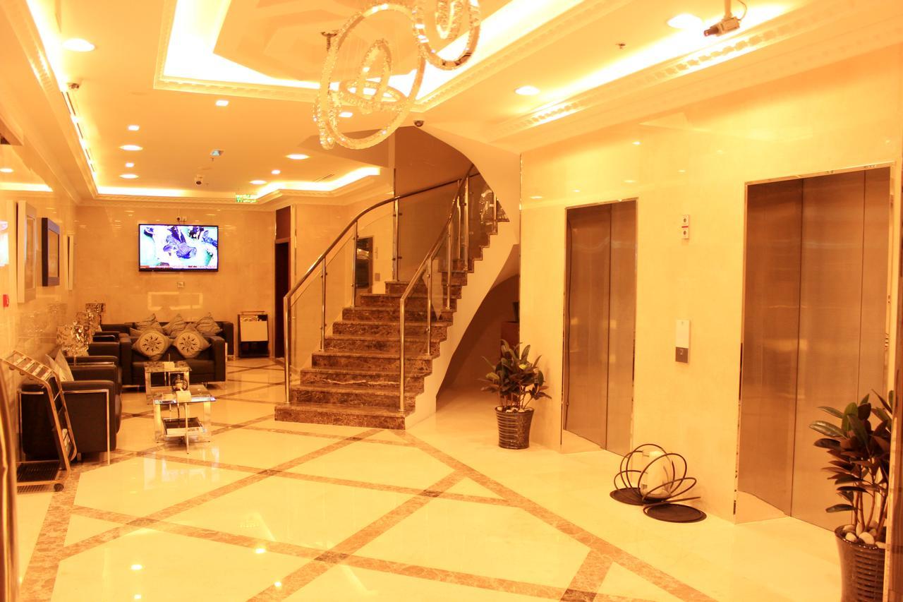 Montreal Naif Hotel Dubai Buitenkant foto